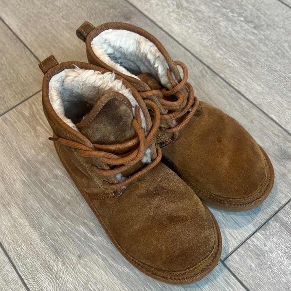 Ugg chestnut Nueumal tie suede sheepskin suede winter boots size 5/6 - Picture 8 of 12